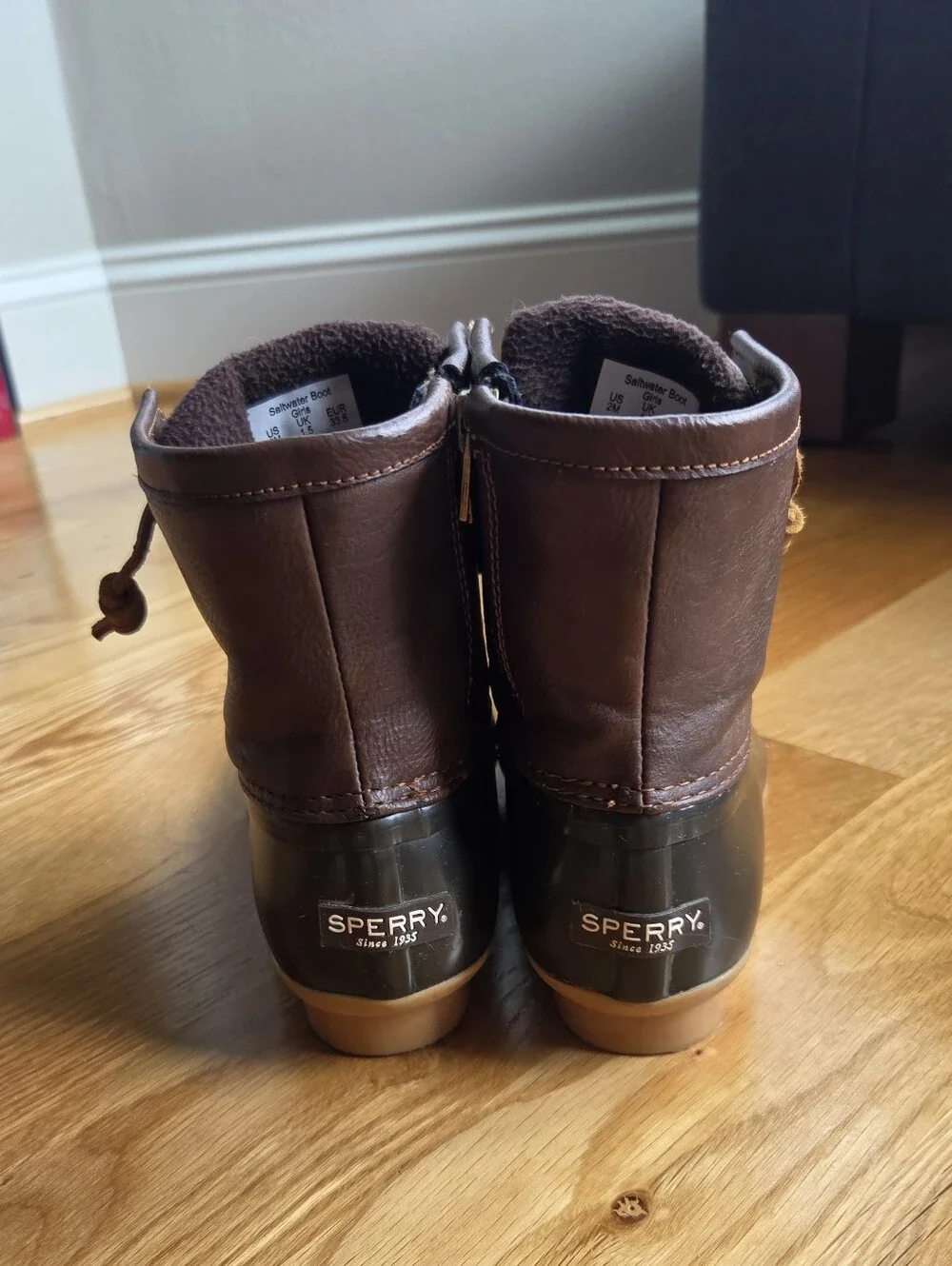 SPERRY Kids Saltwater Boot Size 2 Youth